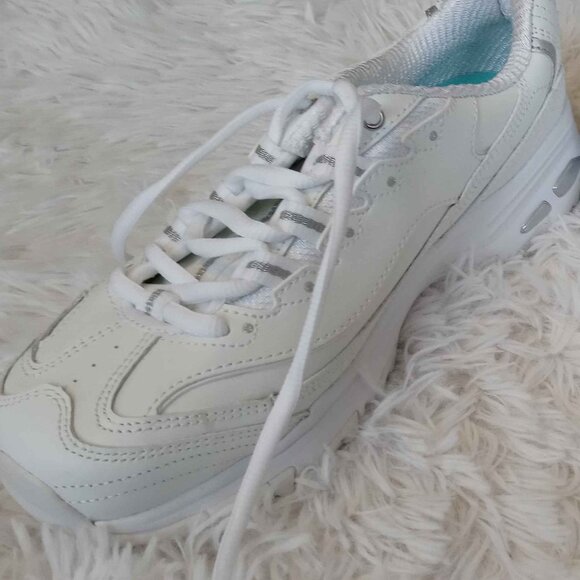 White Fresh Start Skechers D'Lites 6.5 WIDE FIT Air-Cooled Memory Foam NEW - Picture 6 of 10